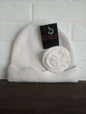NEW WITH TAGS Guy Laroche Studio angora lambswool toque hat rosette flower
